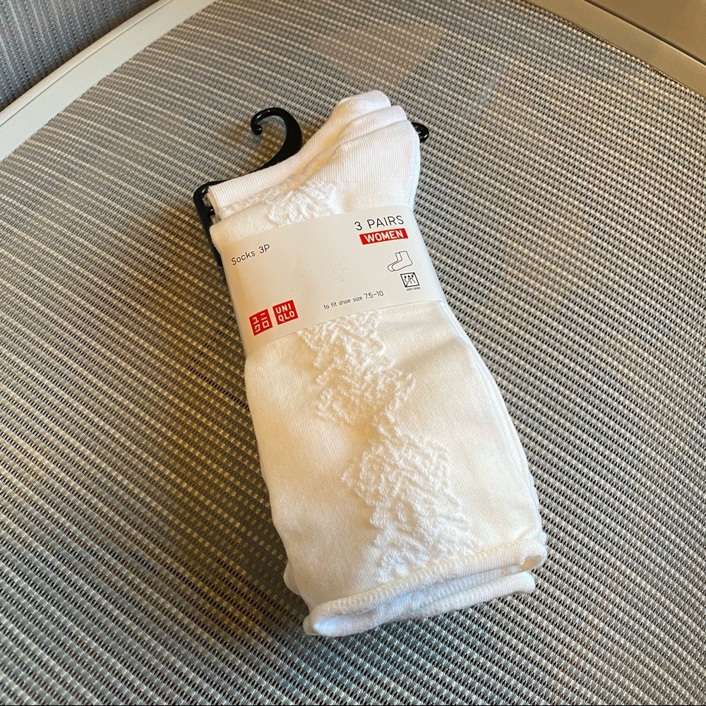 NWT Uniqlo Crew Socks